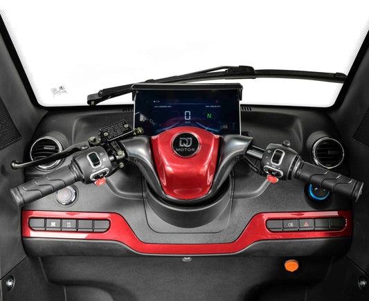 Kabinen i DJ Motor PRIME GT